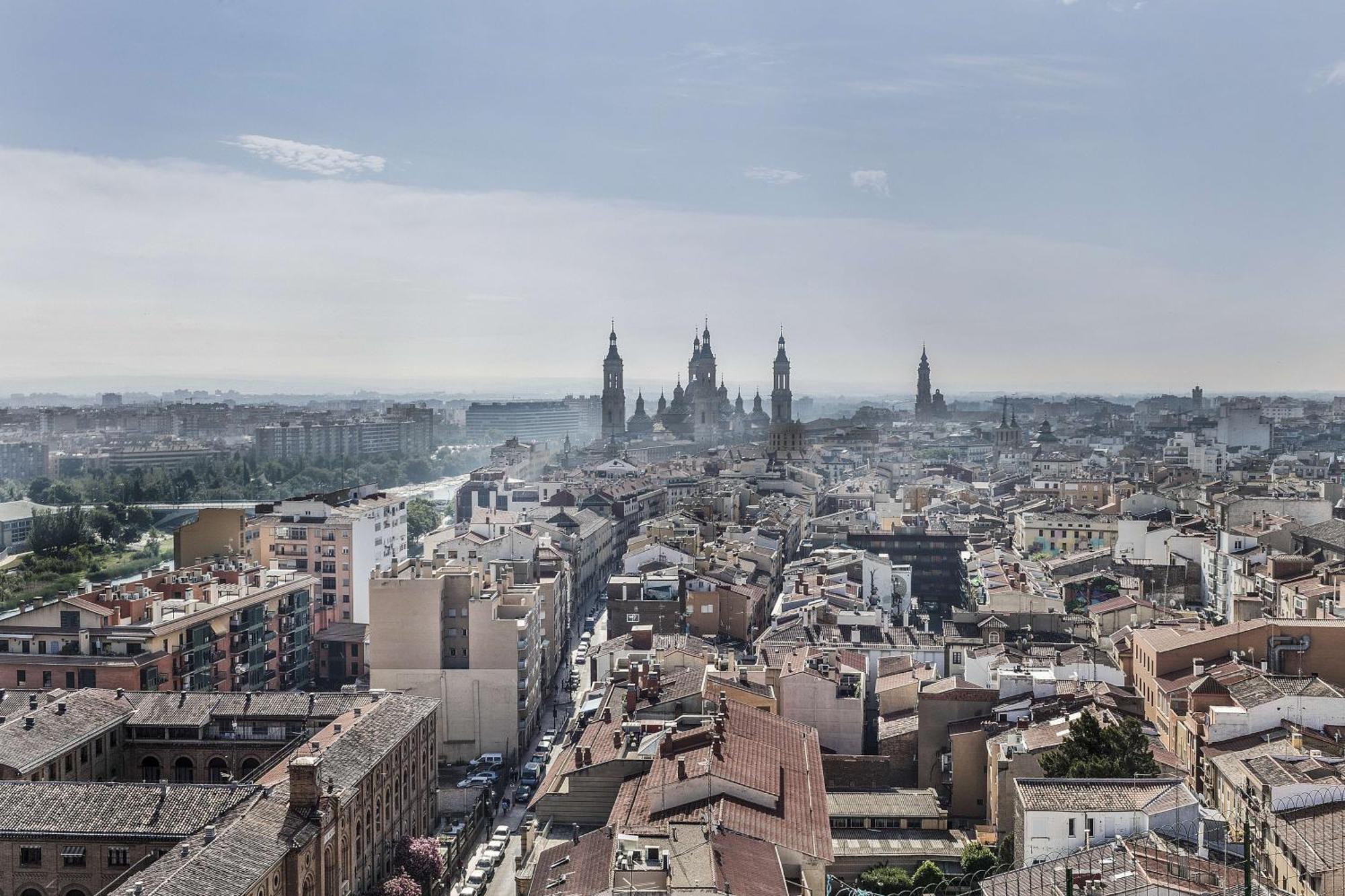 Mirador Del Ebro Appartement Zaragoza Buitenkant foto
